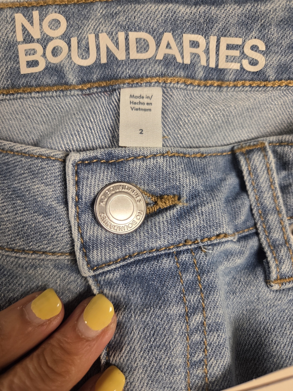 No Boundaries Women's Light Blue High-Rise Jeans